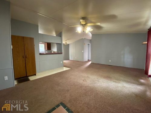 84 Tanglewood Ln, Hartwell, GA 30643-2884