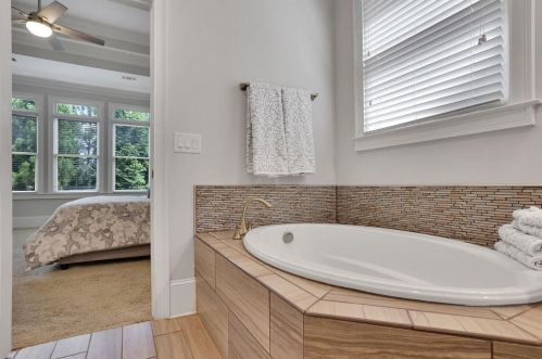 3573 Brookleigh Ln, Atlanta GA  30319-2219 exterior