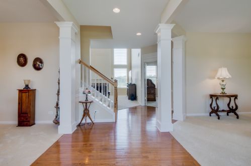 612 Somerset Ave, Barrington Hills, IL 60118