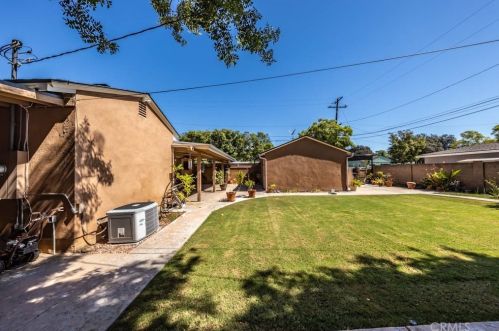 1704 Edna Dr, Santa Ana CA 92706-2424 exterior