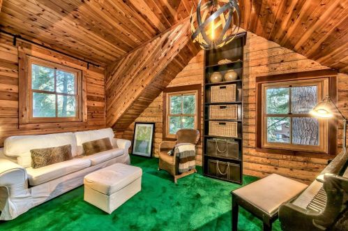 11415 Sitzmark Way, Truckee CA  96161-6163 exterior