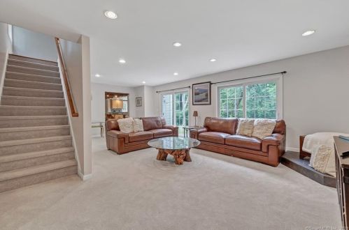 291 Spring Hill Rd, Upper Stepney CT  06468-2143 exterior