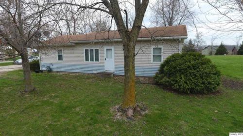 407 Cherry St, Ewing, MO 63440-1046