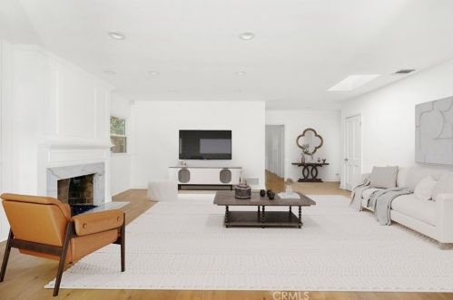 4706 Halbrent Ave, Van Nuys CA  91403-2420 exterior