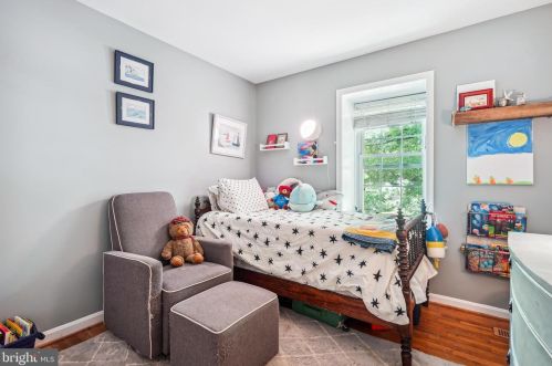 5269 Bradgen Ct, Springfield VA  22151-3524 exterior