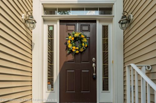 51 Starr Ct, Atlantic Highlands, NJ 07716-4008