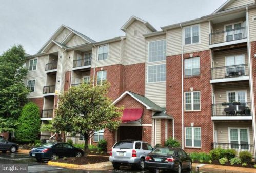 1601 Spring Gate Dr, Mc Lean VA  22102-3458 exterior