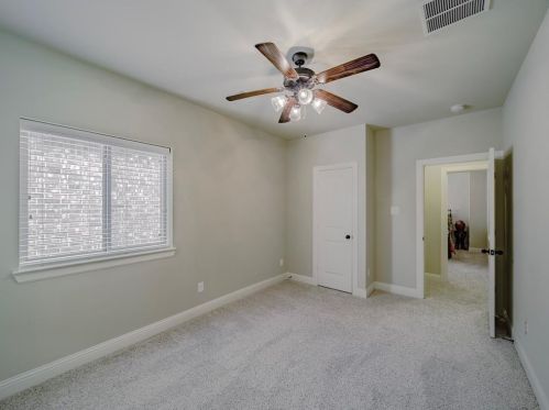 6731 Deleon St, Irving TX  75039-3437 exterior