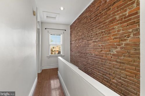 231 Mulberry St, Lancaster PA  17603-3741 exterior