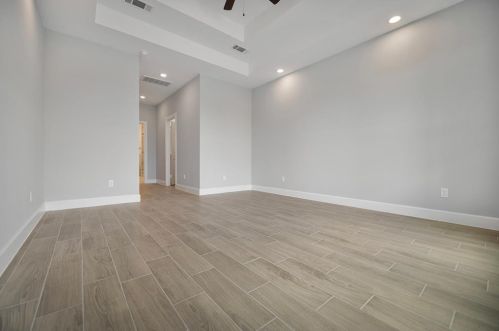 620 Longhorn Trl, Angleton TX 77515-9623 exterior