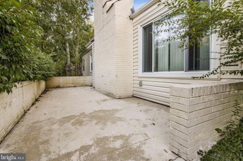 12606 Meadowood Dr, Silver Spring MD 20904-2928 exterior