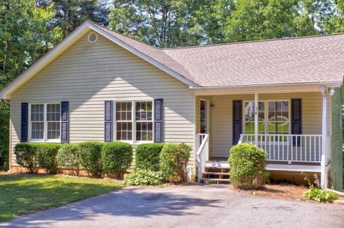 38 Blue Ridge Overlook Dr, Dahlonega, GA 30533-5894