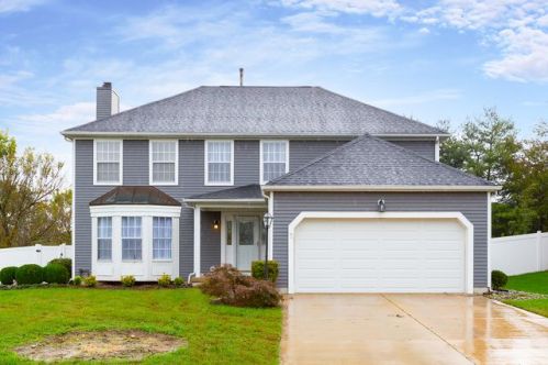 7 Red Bank Dr, Erial, NJ 08081-1074