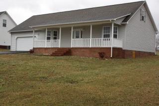 135 Stephanie Ln, Baxter, TN 38544-3554