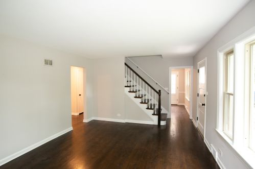 706 Deerpath Dr, Bannockburn IL  60015-4163 exterior
