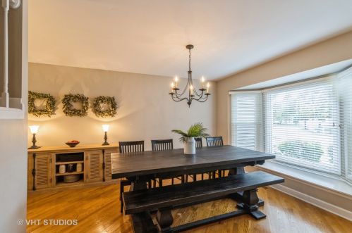 1849 Maryland Dr, Elk Grove Vlg, IL 60007-2733