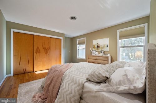 36 Bear Brook Rd, Princeton NJ  08540-6216 exterior