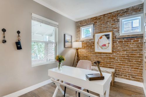 958 Madison St, Denver CO  80206-4052 exterior