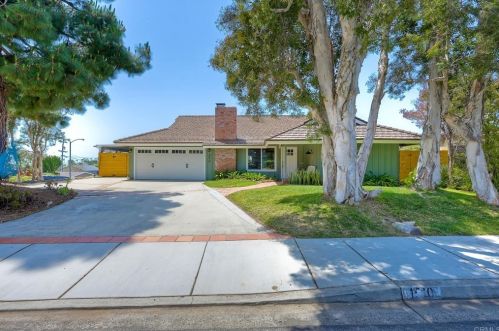 1510 Sunrise Cir, Carlsbad, CA 92008-3648