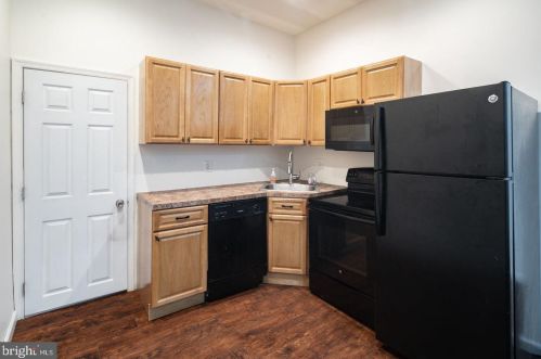 815 16th St, Philadelphia PA  19146-2120 exterior