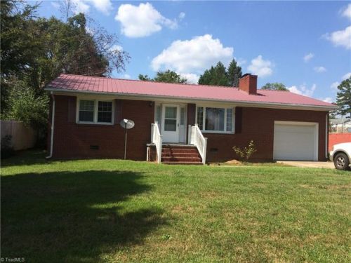 256 River Dr, Linwood, NC 27299-9662