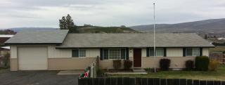 141 Ranchette Ln, Selah, WA 98942-9525