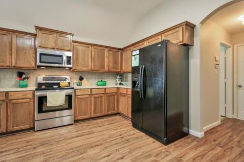 4724 Homelands Way, Fort Worth TX  76135-1665 exterior