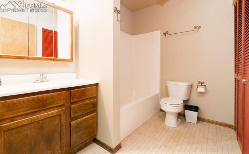 351 Bridle Dr, Woodland Park CO 80863-2103 exterior