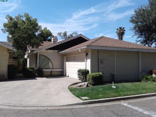 2337 Parker Ct, Visalia, CA 93292-3175