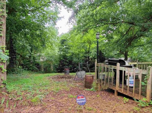 185 Adrian Dr, Stockbridge GA  30281-3009 exterior