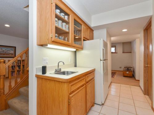 1539 Blackhawk Lk Dr, Saint Paul MN  55122-1258 exterior