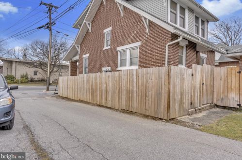 506 High St, Carlisle PA  17013-2811 exterior