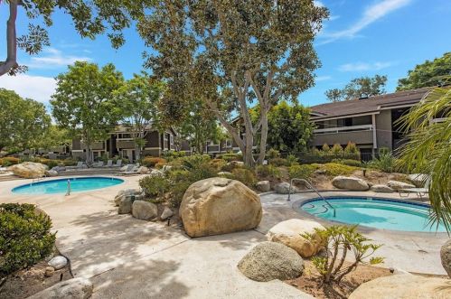 112 Streamwood, Irvine CA  92620-1945 exterior