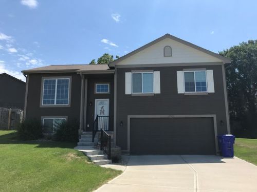 11321 212th St, Gretna, NE 68028-6976