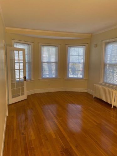 72 Norwood Ave, Providence, RI 02905-3944