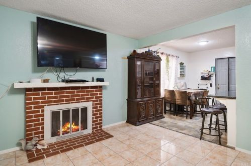 10462 Hole Ave, Riverside CA  92505-1620 exterior