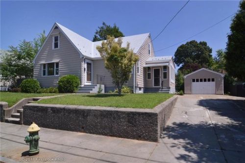 83 Freedom Rd, Providence, RI 02909-4921