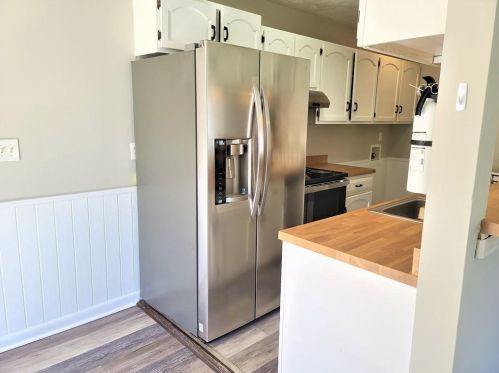 1356 Old Coach Rd, Marietta, GA 30008-3631