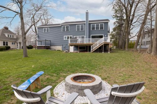 63 Granite St, Portsmouth, NH 03801-3333