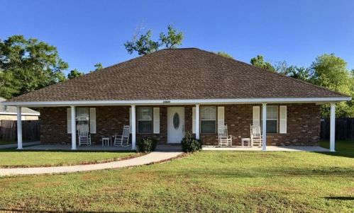 15920 Hardwood Pl, Biloxi, MS 39532-5162