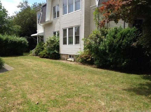 53 Oak Hill Ave, Waterbury, CT 06708-2719