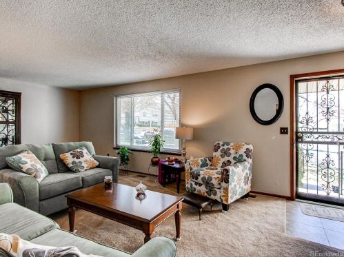 2548 Dillon St, Denver, CO 80014-2402