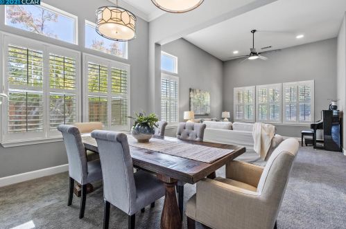 1017 Laurel Tree Dr, Concord CA  94521-5433 exterior