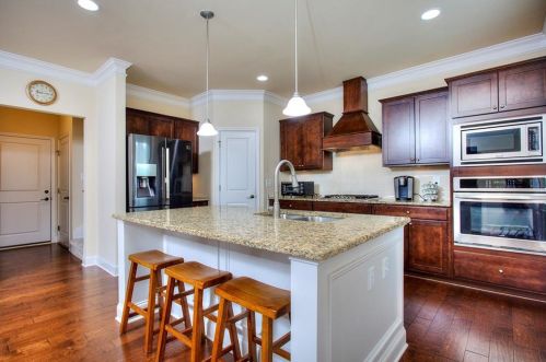 1561 Renaissance Dr, Conyers GA  30012-3896 exterior