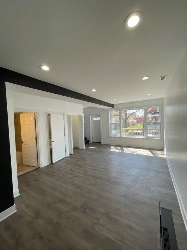 4338 Lexington St, Chicago, IL 60624-3458