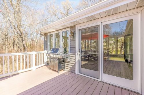 35 Nancy Dr, Wapping CT  06074-4244 exterior