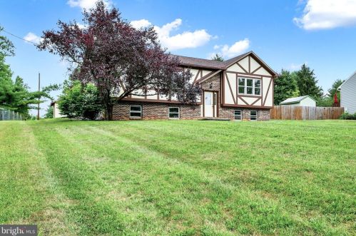 35 Burgners Mill Rd, Carlisle, PA 17015-8961