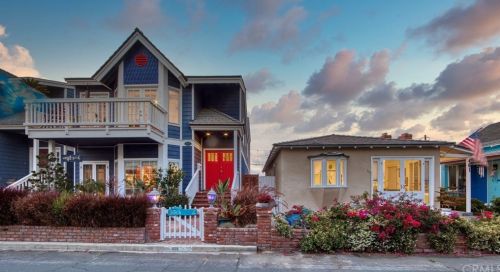 459 35th St, Manhattan Beach, CA 90266-3320