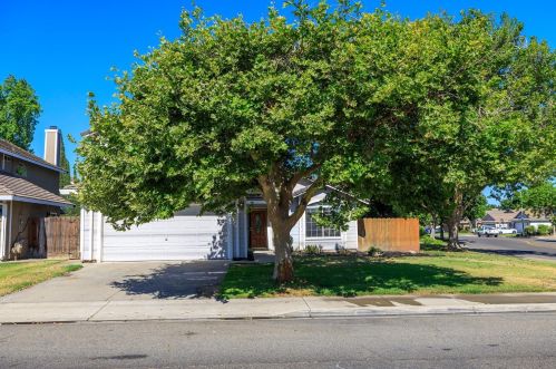 3685 Fosberg Rd, Turlock, CA 95382-0300
