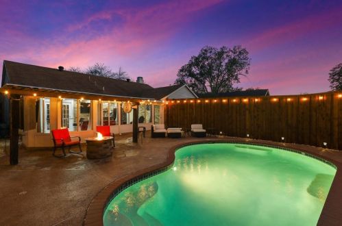 2836 Stratford Ln, Lewisville, TX 75028-1587